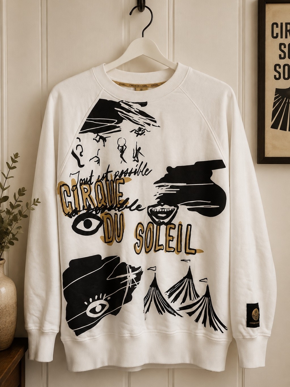 Cirque du Soleil Tout Est Possible Graphic Crewneck Sweatshirt White Gold L